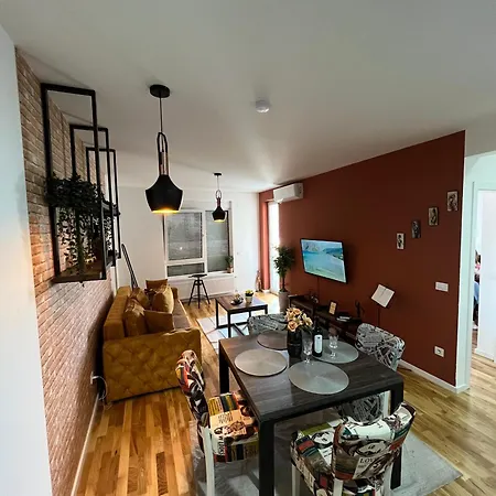 Lux 13 Center, Free Parking Appartement Ni